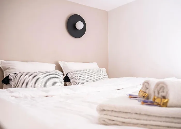 Mind Design Studio, Center