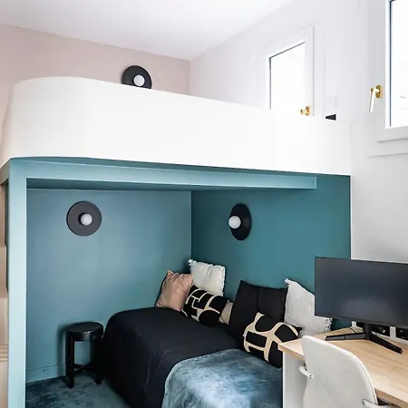 Mind Design Studio, Center *