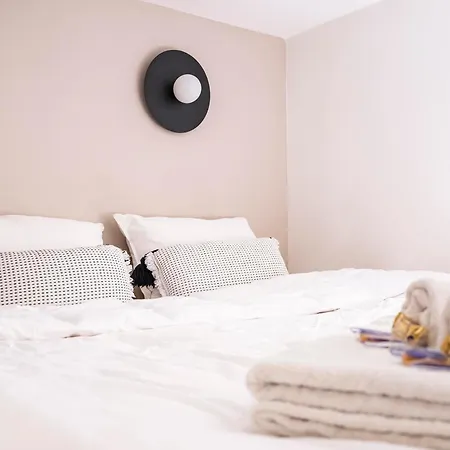 Mind Design Studio, Center